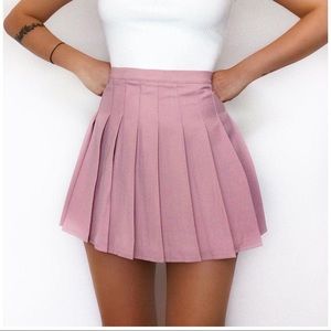 Princess Polly blush pink pleated skirt size 8